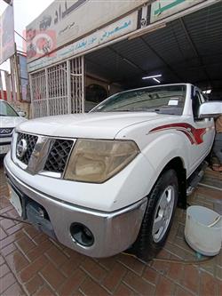 نيسان نافارا